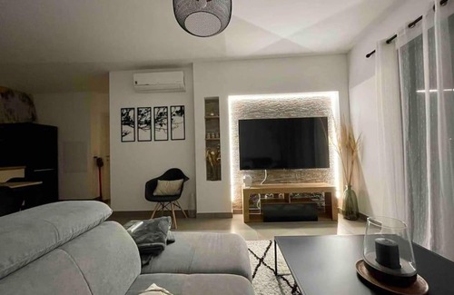 Borgo Apartment | Grand T2 avec parking gratuit