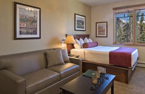 Four O'Clock Resort | Grand Timber Lodge Breckenridge 3/23 to 3/30 Ski-in/Ski-out 1-2-OR-3br