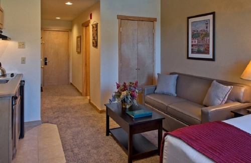 Four O'Clock Resort | Grand Timber Lodge Breckenridge 3/23 to 3/30 Ski-in/Ski-out 1-2-OR-3br