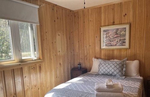 Cayamant Ski Chalet | Grand views on Petit Cayamant with kayaks!