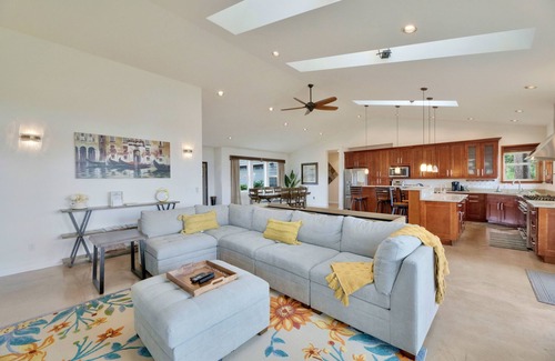Oak Harbor House | Grand Waterfront Getaway Olympic Views & amenities