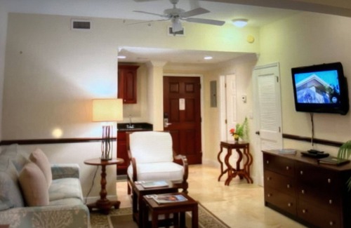 Estate Enighed Resort | Grande Bay Luxury Studio ! Great location and a fabulous resort