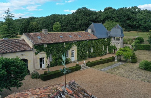Deneze-sous-Doue House | Grande Demeure Familiale en Anjou, Calme, Proche Château de la Loire, Piscine