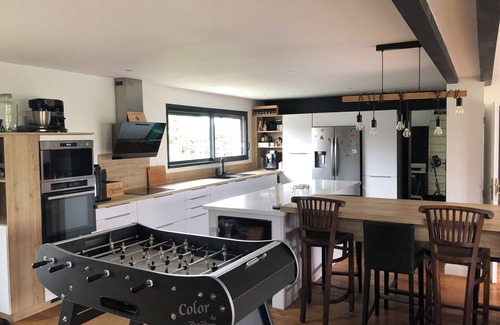 Saint-Medard-en-Jalles House | Grande Maison Avec Piscine