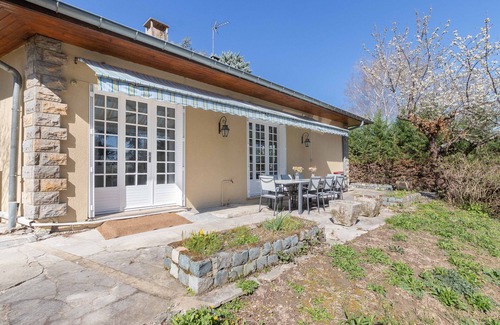 Limonest House | Grande Maison AU Calme Avec Très Grand Jardin