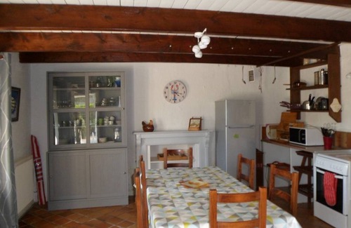 Pleuven House | Grande Maison Bretonne Traditionnelle Avec un Joli Extérieur