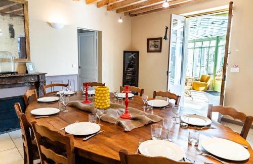 Gressey House | Grande Maison de Charme- 14 pers- 1h Paris