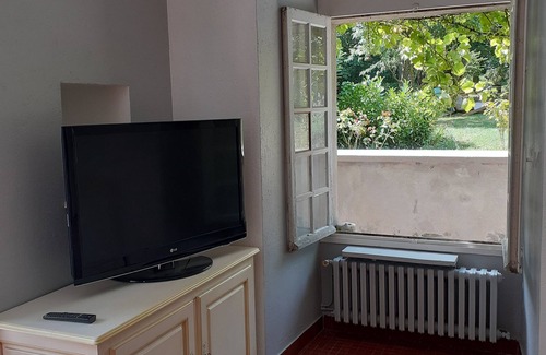 Baune House | Grande Maison en Dépendance D'un Château en Campagne Angevine