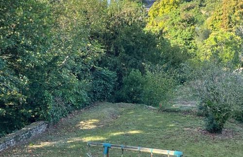 Juigne-sur-Sarthe House | Grande maison familiale, 5 chambres, jardin, proche 24 Heures du Mans et abbaye de Solesmes. - FR-1-410-427