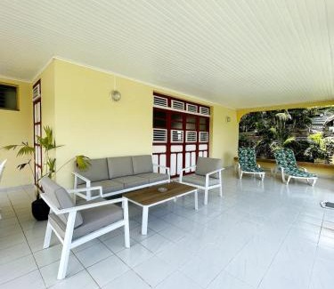 Trois-Ilets Apartment | Grande maison familiale ou entre amis à 5 minutes de la plage