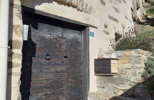 Granier House | Grande Maison in the mountains (2* furnished accommodation)
