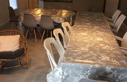 Chantonnay House | Grande Maison Pour Groupe Familial ou Amical