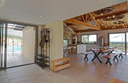 Sail-les-Bains House | Grande maison rénovée avec piscine chauffée, 5 chambres pour 14 personnes - FR-1-496-301