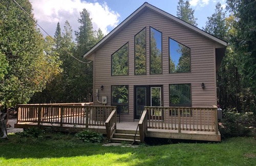 Northern Bruce Peninsula House | Grande Singing Sands