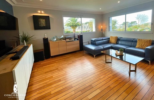 Plestin-les-Greves Villa | Grande Villa sur la Corniche Avec vue sur le Douron et la Baie de Locquirec