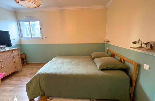 Plestin-les-Greves Villa | Grande Villa sur la Corniche Avec vue sur le Douron et la Baie de Locquirec