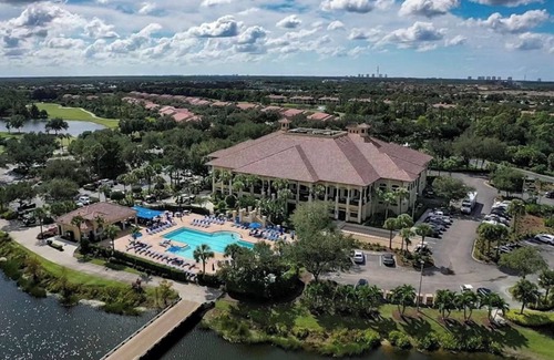 Grandezza Condo | Grandezza Club Condo with private Golf,Tennis, Pool workout facilities access