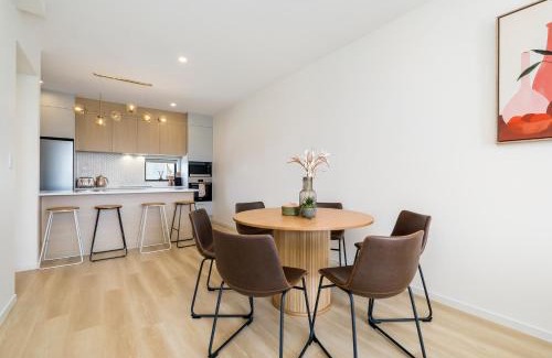 Flat Bush Villa | GrandGlimmer Townhouses