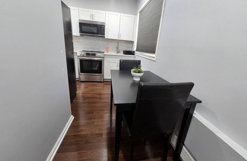 Hempstead House | Grandiosely Pleasant Suite 2