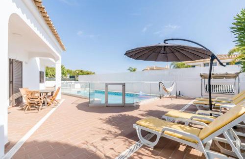 Castelo House | Grandma's Beach Villa