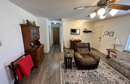 Fredericksburg House | Grandma's Haus - 2 bedroom 1 bath close to Main Street. Pet Friendly w big yard!