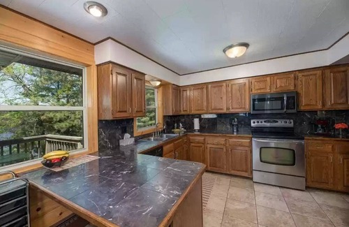 Eagle River House | Grandpa’s Lagoon! Spacious Cabin on Eagle River Chain, minutes from downtown!