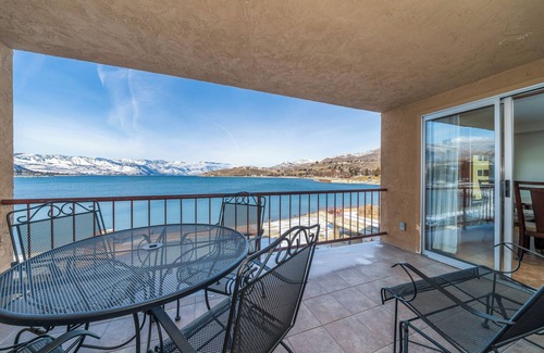 Chelan Condo | GrandView 303 -2 Bedroom Waterfront condo