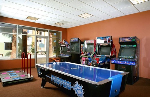 Enterprise Condo | Grandview at Las Vegas: 1-BR, Sleeps 4, with 1 Full Kitchen