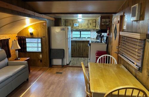 South Fork Cabin | Grandview Cabins & RV Resort