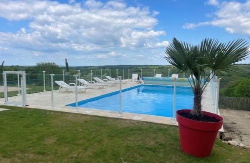 Beaumat House | Grange avec vue, proche de Sarlat, calme et dépaysement au coeur du Lot