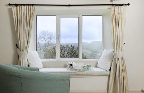 Inchbrook House | Grange Cottage