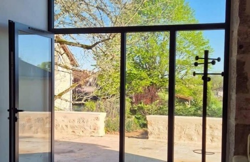 Assier Apartment | Grange La Roca Masia - Les Coquelicots, piscine