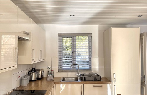 South Cerney Ski Chalet | Grange Lodge · Cotswolds Lakeside - Spring Lake