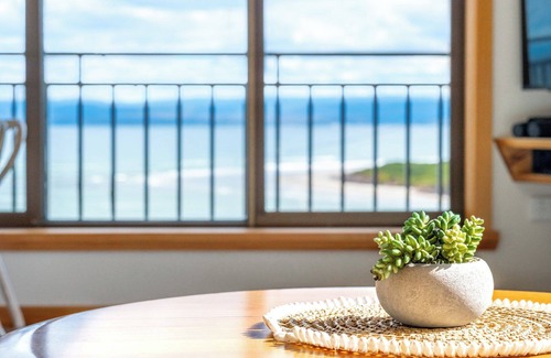 Coles Bay House | Granite Beach House - Freycinet Holiday Houses
