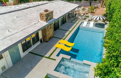 Vista Las Palmas House | Granito Gables! Midcentury Alexander! Pool! Spa! Fire Pit! Outdr Shower! Cabana!