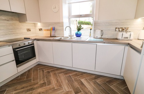 Bushmills Cottage | GRANNY'S, pet friendly, with a garden in Bushmills, County Antrim