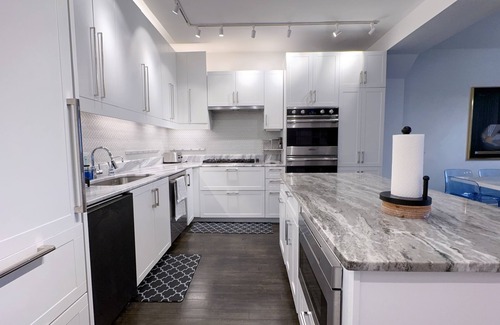 Downtown Boston Condo | Grant 3BR/2BA City Living at Boston Common - Family Favorite!