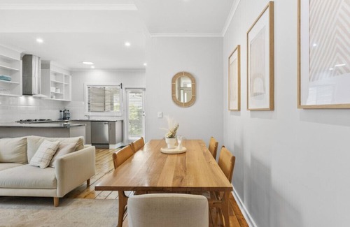 Golden Point House | Grant St Cottage: Near Sovereign Hill