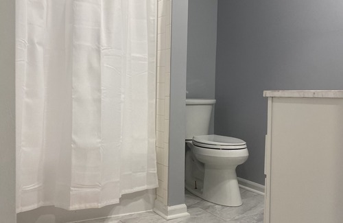 Granville House | Granville Guesthouse - 3 miles south of Charming Granville