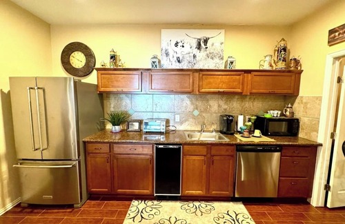 Fredericksburg House | Grape Creek Country Cottage