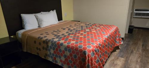 Lodi Hotel | Grapevine Inn