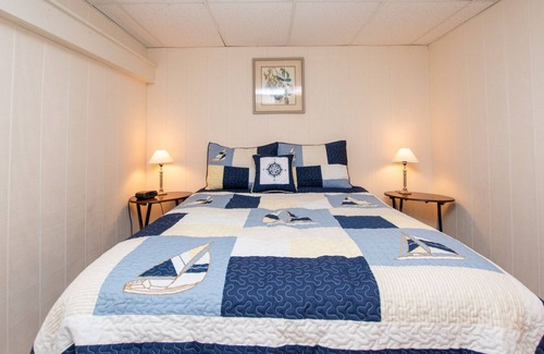 Rushville Cottage | Grapewood:"150 Feet of Pristine Sunny Beach"