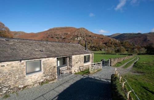 Grasmere House | Grasmere Cottage with Stunnng Views by LetMeStay