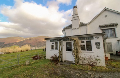 Grasmere Cottage | Grasmere View Grasmere - a cottage that sleeps 2 guests in 1 bedroom with stunning lake view