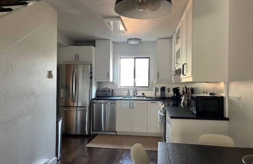Bozeman House | Grateful Home with King Bedn