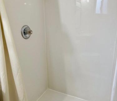 Shields Hotel | Gratiot View Motel