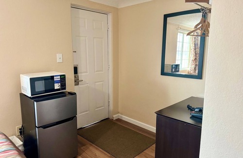 Shields Hotel | Gratiot View Motel