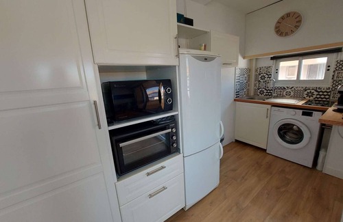 Le Grau-dʼAgde Apartment | Grau d'Agde: Renovated 2P apartment 20m from beach