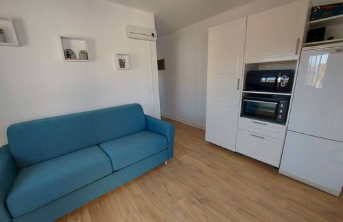 Le Grau-dʼAgde Apartment | Grau d'Agde: Renovated 2P apartment 20m from beach