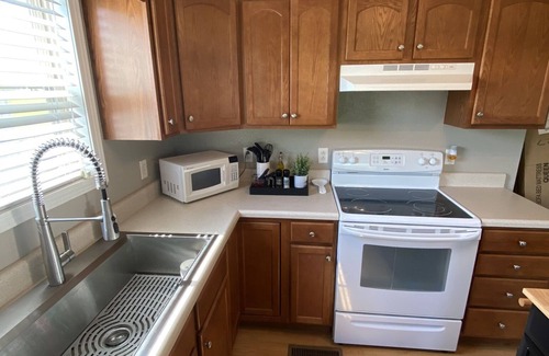 Jacksboro Cabin | Gravel Parking for Boats/Atv, single slip, located near Indian River Marina